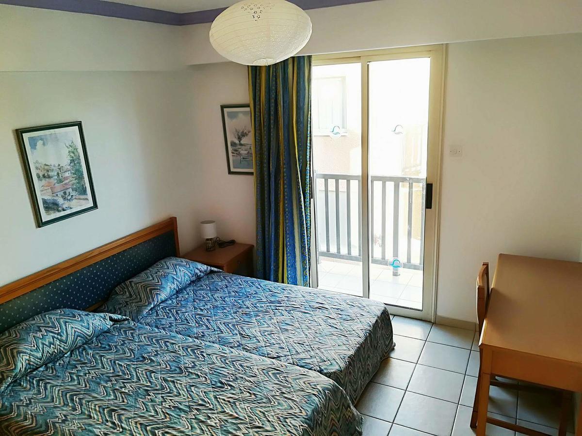Mike'S Basilica Apartment Пафос Екстериор снимка