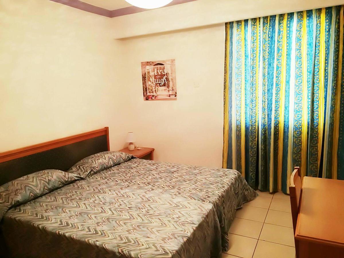 Mike'S Basilica Apartment Пафос Екстериор снимка